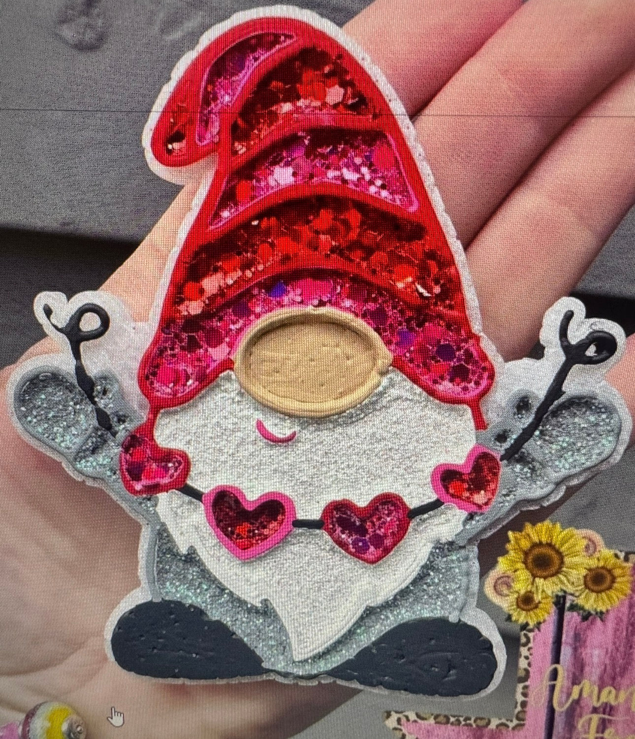 Gnome Valentine Freshie